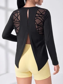 Easithlete Women's Long Sleeve Sports T-Shirt With Geometric Mesh Patchwork Back - Black - View 7