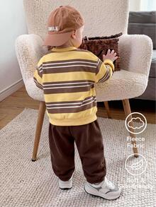 SHEIN Bubblio Baby Boy Casual Minimalist Loose Comfortable Yellow Brown Striped Print Crew Neck Pullover Sweatshirt Brown Solid Color Comfortable Loose Sweatpants Sweatshirt Set Suitable For Autumn/Winter Suitable For Outings Suitable For Parties Suitable For Holidays - Yellow - View 2