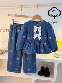 SHEIN 女童刺繡泡泡袖長袖蝴蝶結裝飾牛仔上衣與牛仔褲休閒套裝 牛仔女孩風格 可愛風 - 藍色 - 查看 3