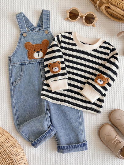 SHEIN Vintaside Kids 2 piezas/Set Conjunto de mono de mezclilla con bolsillo bordado de oso de peluche suave y cómodo, y camiseta de rayas simple, ropa de bebé niño, ropa de bebé, conjunto de niño pequeño, adecuado para uso diario, vacaciones, actividades al aire libre