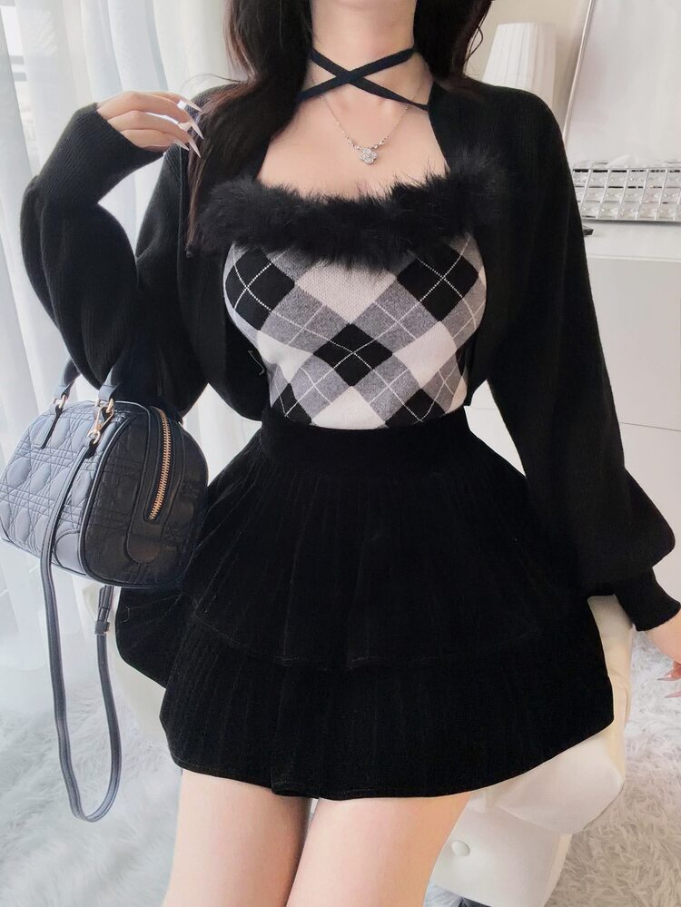 DAZY 女款鑽石圖案提花人造毛背心與短版長袖開襟針織衫兩件套 - 黑與白 - 查看 3