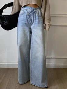 DAZY Women's Low-Waist Design Waistband Straight-Leg Jeans - Light Wash - View 5