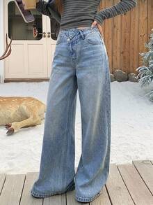 DAZY Women's Low-Waist Design Waistband Straight-Leg Jeans - Light Wash - View 7