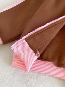 SHEIN 女嬰 1件馬刺繡與粉色條紋袖休閒抓絨內裡連帽拉鍊外套，適合秋冬、休閒外出、拍照或舒適冬季多功能外套 - 棕色 - 查看 6