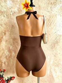 SHEIN Swim 大码连体泳衣，纯色镂空挂脖系带度假系列泳装 - 棕色 - 查看 5