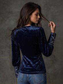 LUMIGAL 女款優雅通勤V領客製印花花卉天鵝絨長袖泡泡袖海軍藍T恤上衣，適合秋冬、春節、派對、日常穿著、旅行 - 彩色 - 查看 3