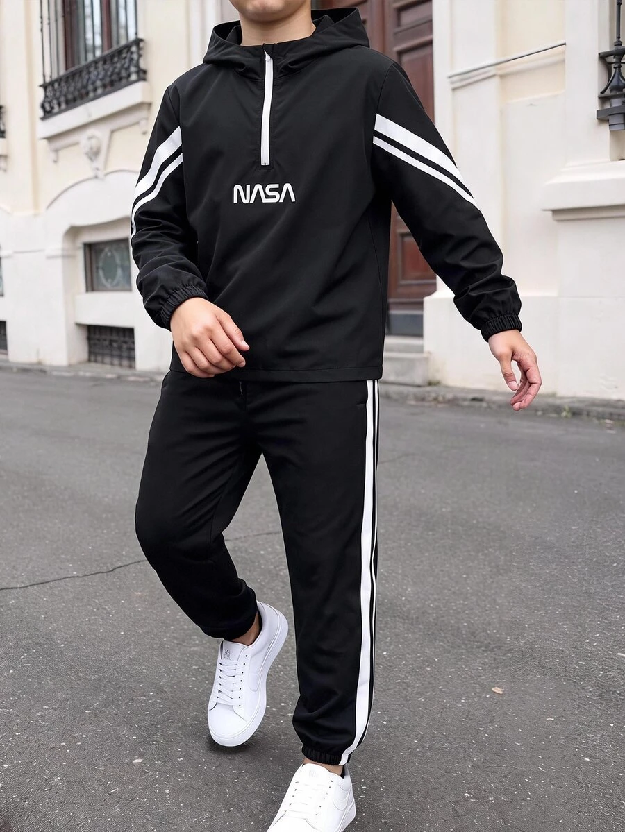 SHEIN 2件組青少年男孩休閒運動圖案黑色連帽半拉鍊夾克與長褲套裝，適合通勤、上學、日常休閒、度假、旅行、運動，秋冬穿著