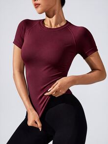 Easithlete Easithlete 女款素色插肩袖短袖無縫T恤，適合日常健身與運動 - 中紫紅色 - 查看 1