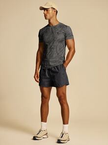 Musero Sport 輕量聚酯纖維健身短褲 後方拉鍊口袋 春夏必備運動健身服 - 深灰色 - 查看 2