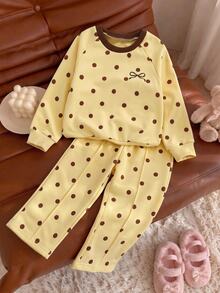 SHEIN Genkimix Kids 女童 2 件組咖啡色波點兒童套裝 | 針織套頭衛衣 + 寬腿褲，適合秋冬休閒、萬聖節、幼兒園 - 黃色 - 查看 1