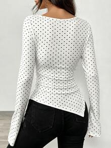 SHEIN 黑白波點印花垂領收腰不對稱下擺長袖T恤，適合外出、下午茶、早午餐，秋季法式優雅風 - 白色 - 查看 3