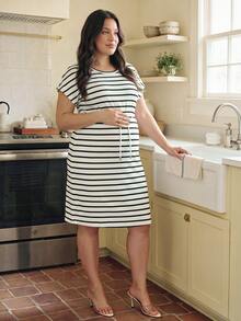 SHEIN Plus Size Maternity Striped Drawstring Dress, Round Neck Short Sleeve Ribbed Elastic Fabric, Adjustable Waistband Belly Support Slimming, Slit Mid-Length, Comfortable Versatile Home & Outdoor Wear For Plus Size Pregnant Women Throughout Pregnancy - Black and White - View 1