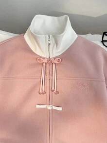 Elamini 女款秋冬新款中式風粉色與白色對比蝴蝶結刺繡珍珠手工盤扣裝飾立領拉鍊運動衫，休閒可愛百搭，適合外出、大學、通勤與日常穿著 - 粉色 - 查看 4