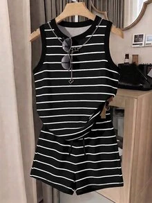 GlowEve Women's Striped Contrast Color Round Neck Tank Top And Drawstring Waist Casual Shorts 2 Pieces Set - Multicolor - View 4