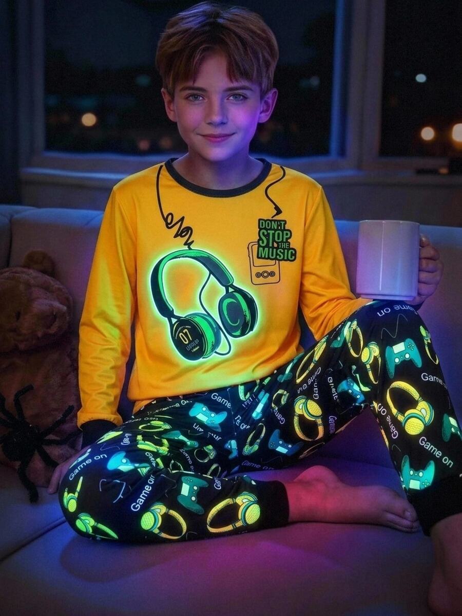 SHEIN 2件組青少年男孩休閒兒童日常舒適圖案圓領套頭上衣與長褲針織居家服套裝,秋季貼身聖誕睡衣 - 灰色 - 查看 1