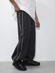FORM&CHAOS Quần jogger nam màu đen thêu họa tiết - màu đen - Xem 6