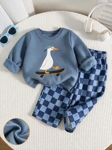 SHEIN Kids Young Boys Loose Fit Fashionable Warm Comfortable Bear Pattern Striped Cartoon Long Sleeve Autumn Sweatshirt - Multicolor - View 4