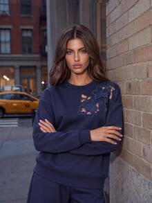 Anewsta Women's Elegant 3D Embroidered Minimalist Casual Sweatshirt, Suitable For Commuting And Daily Wear - Navy Blue - View 4