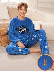 Set Pakaian Santai 2 Potong Minimalis dengan Motif Cetak Seluruh Permukaan, Bahan Plush, dan Elemen Antarbintang yang Keren, Atasan Lengan Panjang Kerah Bulat dan Celana Panjang Kasual - Biru - View 2