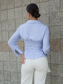 Andrea Bello 女款藍白條紋抓皺腰襯衫，夏季優雅辦公通勤襯衫，時尚美式學院風長袖休閒上衣 - 藍白色 - 查看 2