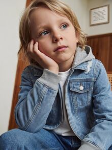 Maija Kids Maija Kids 男童时尚休闲灰色针织连帽拼接蓝色牛仔长袖破洞夹克，适合日常穿着和秋季男童服装 - 彩色 - 查看 3