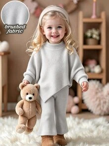SHEIN 嬰兒/幼兒女童 春/秋/冬休閒保守風 Safari T恤套裝 不對稱套頭高領針織羅紋布料 灰色喇叭長褲 - 灰色 - 查看 4
