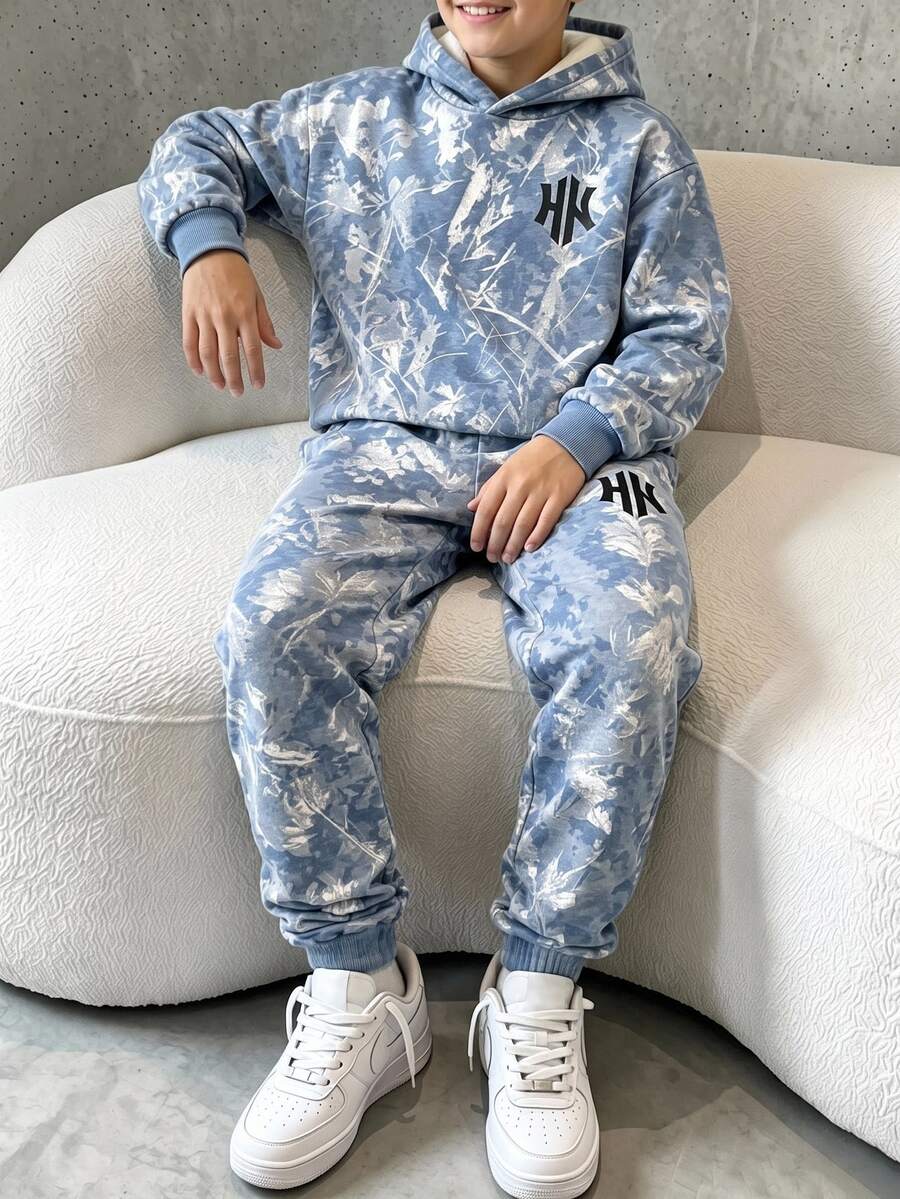 青少年男孩極簡個性化落葉與特殊字母印花休閒連帽衛衣與運動長褲套裝,適合戶外穿著與運動 - 彩色 - 查看 1