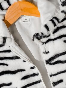SHEIN Elladie kids 女童柔軟毛絨黑白斑馬紋可愛連帽拉鍊長袖短版夾克，優雅時尚，適合秋冬日常休閒外出 - 黑與白 - 查看 8