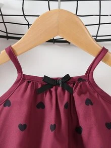 SHEIN 女童復古波點細肩帶洋裝，經典酒紅愛心配甜美酷感蝴蝶結，法式女孩風，荷葉邊下擺輕盈飄逸，寬鬆舒適清爽 - 酒紅色 - 查看 6