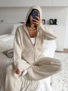 StreetHx 女款時尚街頭酷感兩件套 百搭風格 拉鍊連帽開襟衫 休閒寬鬆低腰毛衣褲 - 杏色 - 查看 5