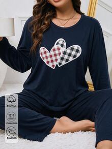 SHEIN طقم بيجامة نوم نسائي مقاس كبير من القطن، قطعتان، بلون كحلي سادة مع نقشة مربعات وقلوب، تي شيرت بأكمام طويلة وبنطلون طويل - أزرق بحري - مشاهدة 7