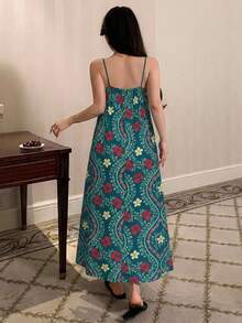 DAZY Summer Beach Vacation Style Floral Print Loose Camisole Maxi Nightgown For Women - Dark Green - View 2