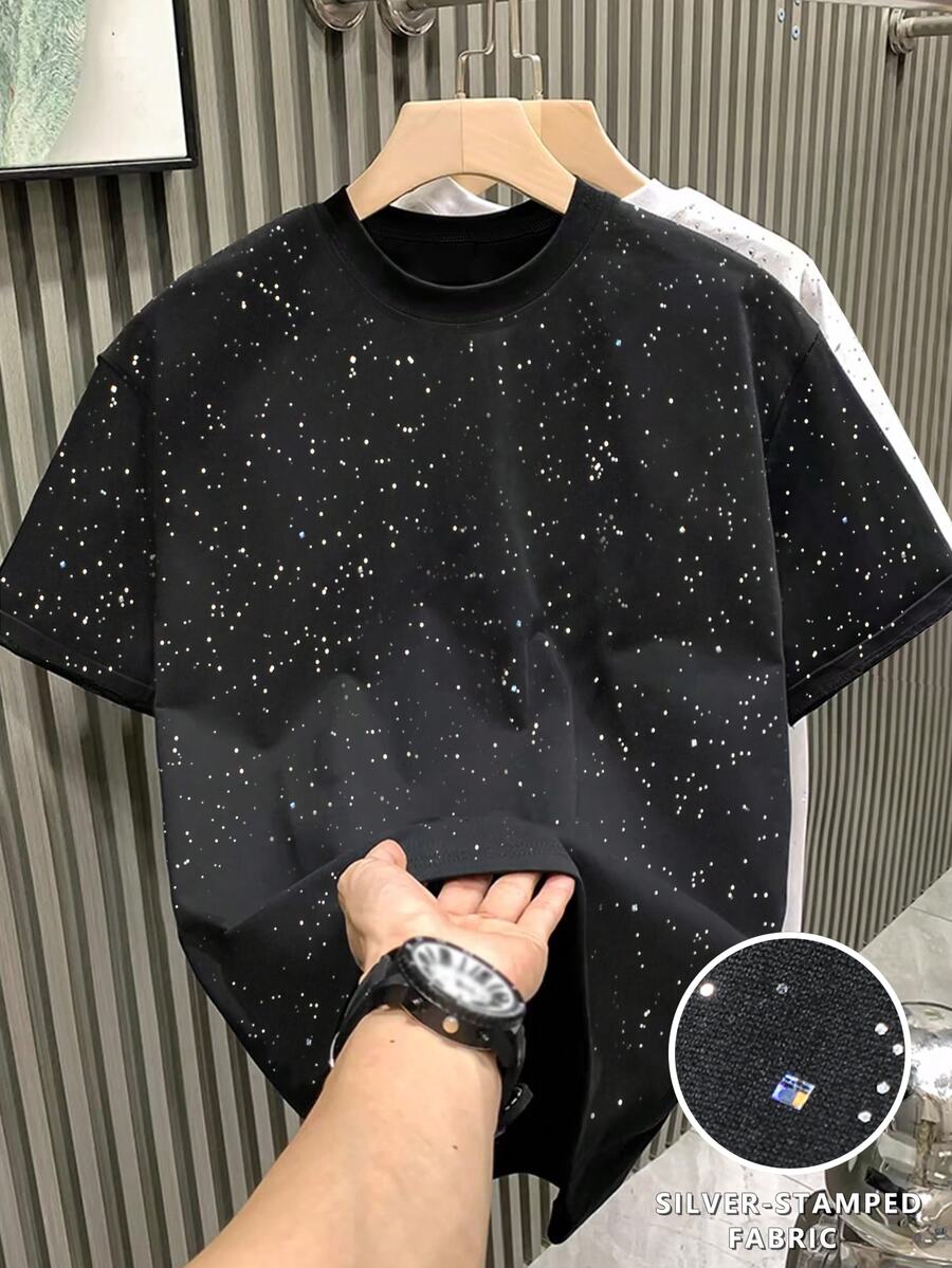 Manfinity Roghcode Kaos Pria Hitam Berkerah Bulat dengan Cetakan Huruf Mengkilap, Detail Glitter, dan Desain Tempel Setrika, Lengan Pendek, Pakaian Kasual Musim Panas, Liburan Kota - Hitam - View 1