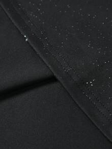 Manfinity Roghcode Kaos Pria Hitam Berkerah Bulat dengan Cetakan Huruf Mengkilap, Detail Glitter, dan Desain Tempel Setrika, Lengan Pendek, Pakaian Kasual Musim Panas, Liburan Kota - Hitam - View 5