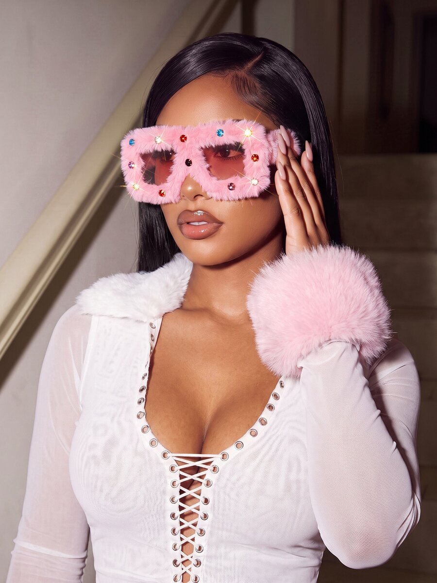 Aravennia 1pc Oversized Furry Decorative Eyeglasses Frame, Fashionable Style For Women Halloween Basics Fall Winter - C4 Powder Frame Gradual Pink - View 1