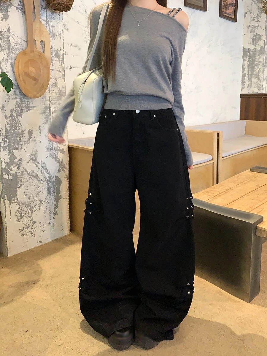 DAZY Women's Casual Heavy Rivet Korean Style Solid Color Streetwear Aesthetic Jeans - Black - View 1