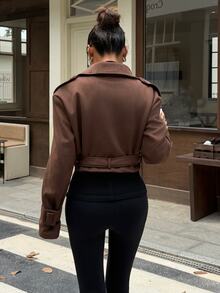 Muchica 女款復古優雅深棕色人造麂皮短款風衣夾克，雙排扣繫帶休閒時尚外套，適合秋冬辦公與日常穿搭 - 咖啡棕 - 查看 2