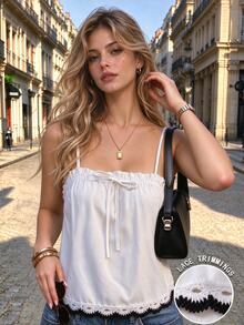 Cévolie Contrast Color Wavy Lace Trim Camisole Loose Cropped Waist-Baring Tank Top Vacation Style - White - View 1