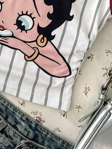 Attitoon Betty Boop x SHEIN 女款修身不對稱單肩抓褶短版上衣，女款聯名印花圖案T恤，適合外出、街頭穿搭、機場造型、時尚、返校季、Y2K、派對、海灘度假、假期 - 彩色 - 查看 4