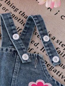 SHEIN Playful Pals 2pcs Toddler Girls Overall Denim Dress Set Sweet Cute Blue White Butterfly Bee Flower Lace Ruffle Puff Sleeve Eyelet Collar Regular Party Fall Holiday - Medium Wash - View 6