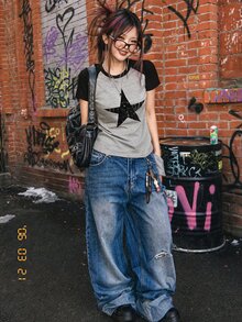 Attitoon 經典灰色星星圖案女款修身落肩袖T恤 夏季街頭風 Y2K 休閒城市度假復古撞色圓領上衣 日常穿搭 - 淺灰色 - 查看 3