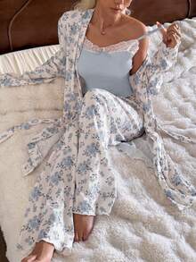 CottageSlumber Conjunto de 3 piezas con estampado floral: Chaqueta, Camiseta con lazo y Pantalones con estampado romántico - Azul - Ver 6