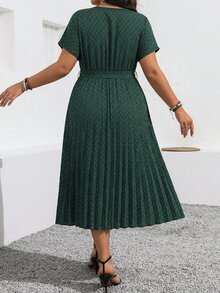 SHEIN LUNE 大尺碼女款圓領短袖滿版印花休閒商務前綁帶洋裝，深綠色優雅夏季辦公室健身房度假派對曲線款 - 墨綠色 - 查看 3