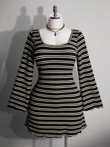 SHEIN ICON Plus Size Black And White Backless Bell Sleeve Knit Dress Autumn 90s 80's 70's Back-To-School Club Brunch Dinner Party Vacation Y2k 2000s Fall - Black and White - View 4