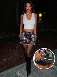 SHEIN Glamour 女款黑色花卉亮片網紗迷你裙 低腰貼身刺繡貝殼流蘇內含短褲 派對夜店約會度假優雅風 - 彩色 - 查看 5