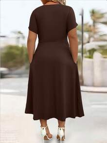 Casual Solid Color Twist Front Short Sleeve Dress, Suitable For Vacation Maxi Women Outfit - Brown - View 2