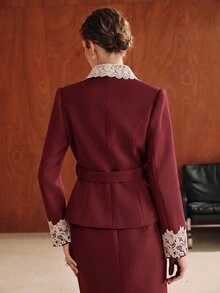 Anewsta 秋冬新款駝色優雅休閒百搭專業通勤設計蕾絲拼接 Polo 長袖女款羊毛短夾克附腰帶 - 酒紅色 - 查看 8
