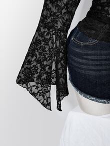 SHEIN ICON Women's Plus Size Autumn/Winter Retro Sexy Simple Casual Millennial Style Y2K Elegant Gothic Style V-Neck Lace Patchwork Bell Sleeve Black Flocked Top - Black - View 9