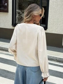 Serisse Áo blouse thêu tay tay chuông phong cách đường phố nữ - Màu be - Xem 2