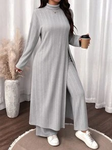 SHEIN LUNE CURVE 大尺碼女款秋冬純色毛絨立領套頭長開衩休閒上衣 + 彈性腰修身顯瘦內搭褲 2件套 - 深灰色 - 查看 4